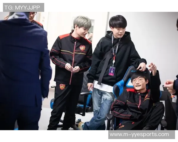 电竞新闻深入解析FPX战队在DOTA2巨献中的默契配合与战术运用